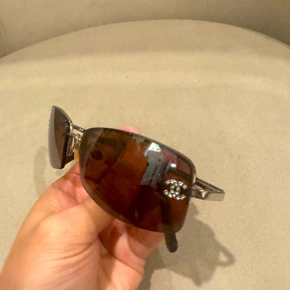 Chic Sunglasses with Rhinestone Detail - Brown
